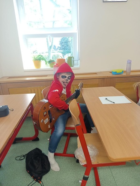 Crazy day - Den superhrdinů