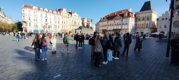 Edukační týmová hra „Praha hravě“