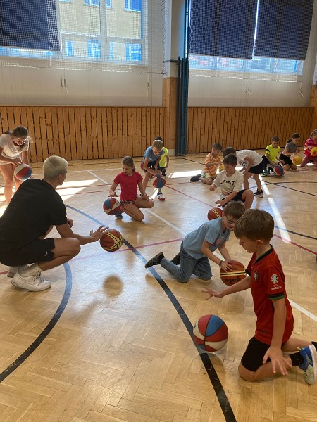 Týden basketbalu na ZŠ