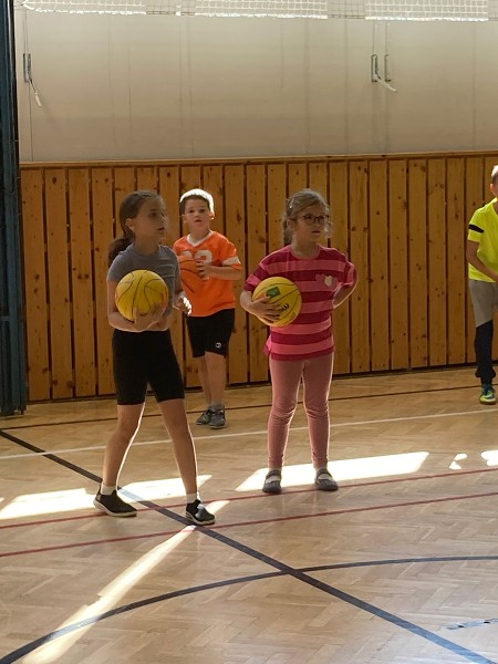 Týden basketbalu na ZŠ